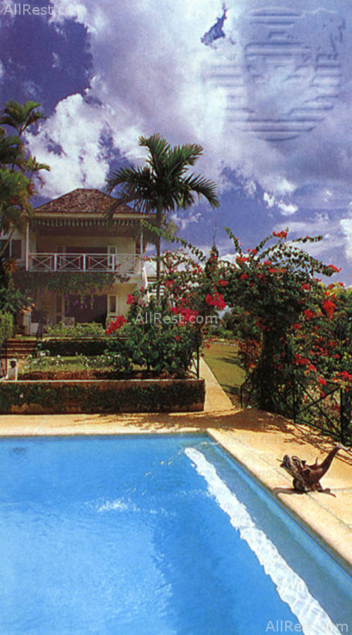 Round Hill Hotel & Villas 12